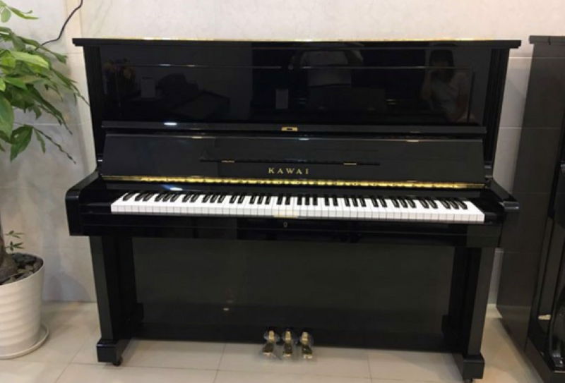 PIANO KAWAI KU1