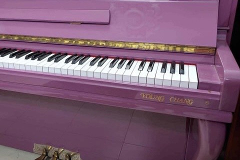 ĐÀN PIANO YOUNG CHANG U121